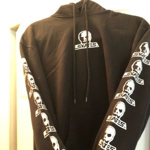 Skull Skates Hoodie Size S/M